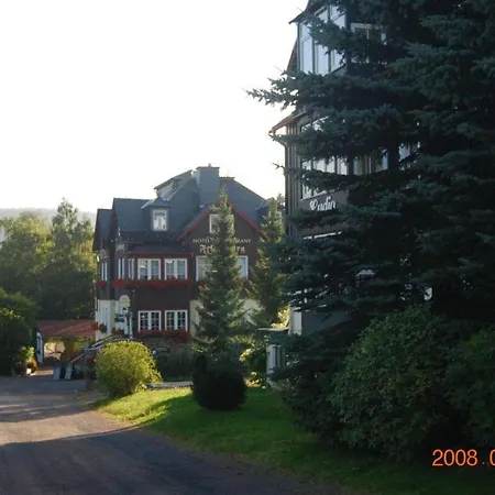 Felsenburg 3*